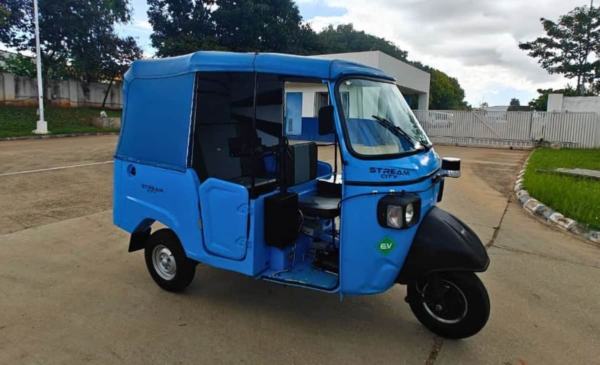 India EV Sales Surge 24.6% in FY26: Electric Mobility Gains Momentum Amid Rising Crude Oil Prices