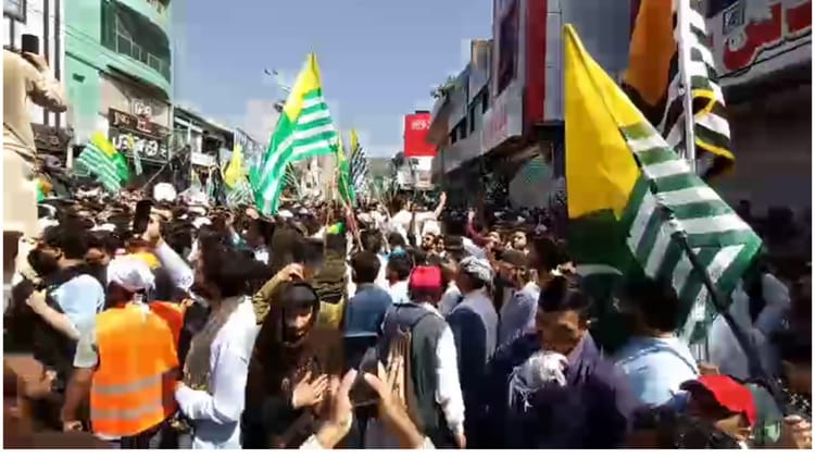 PoJK Protest: पाकिस्तान सरकार ने प्रदर्शनकारियों से की दूसरे दौर की बातचीत, लेकिन अब तक नहीं निकला कोई हल