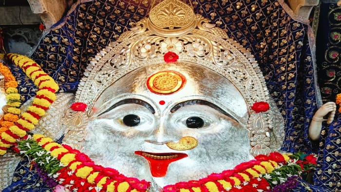 Navaratri 2025: Ancient Garhkalika Temple, devotees offer cloth-made narmund to Goddess during festival