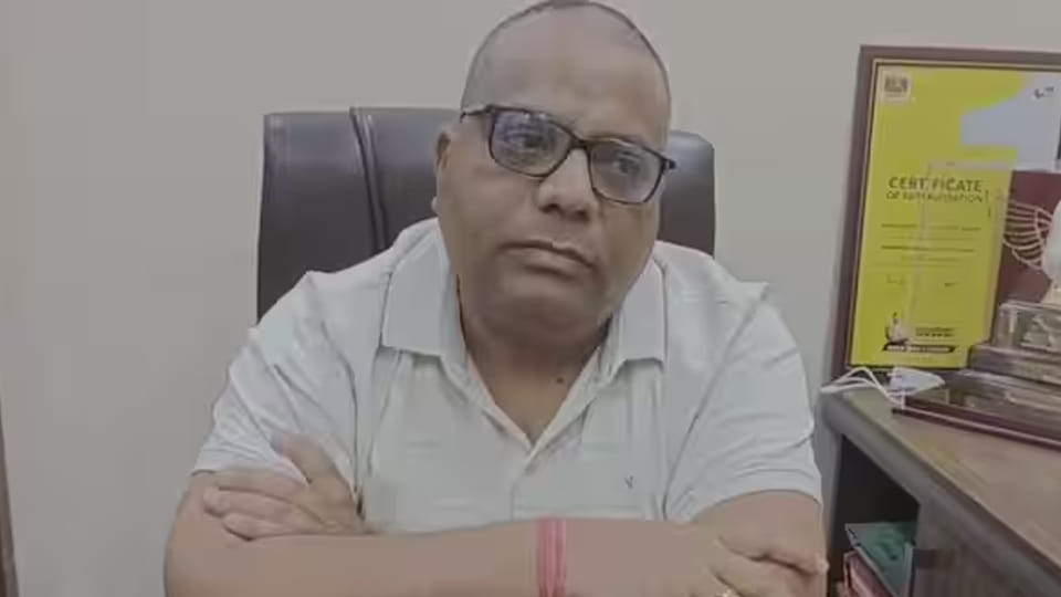 Sanjay Dwivedi said it is wrong to have sports or other relations with Pakistan