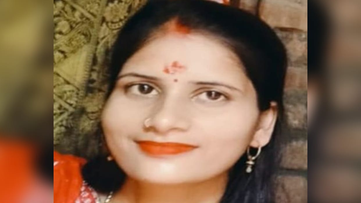 woman body postmortem conducted again family performed last rites after 30 hours in Budaun