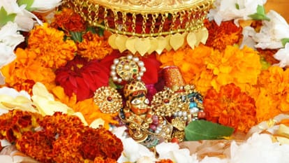 Kullu Dussehra Lord Raghunath Kullu Dussehra 365 years old thumb idol of Raghunath was brought from Ayodhya