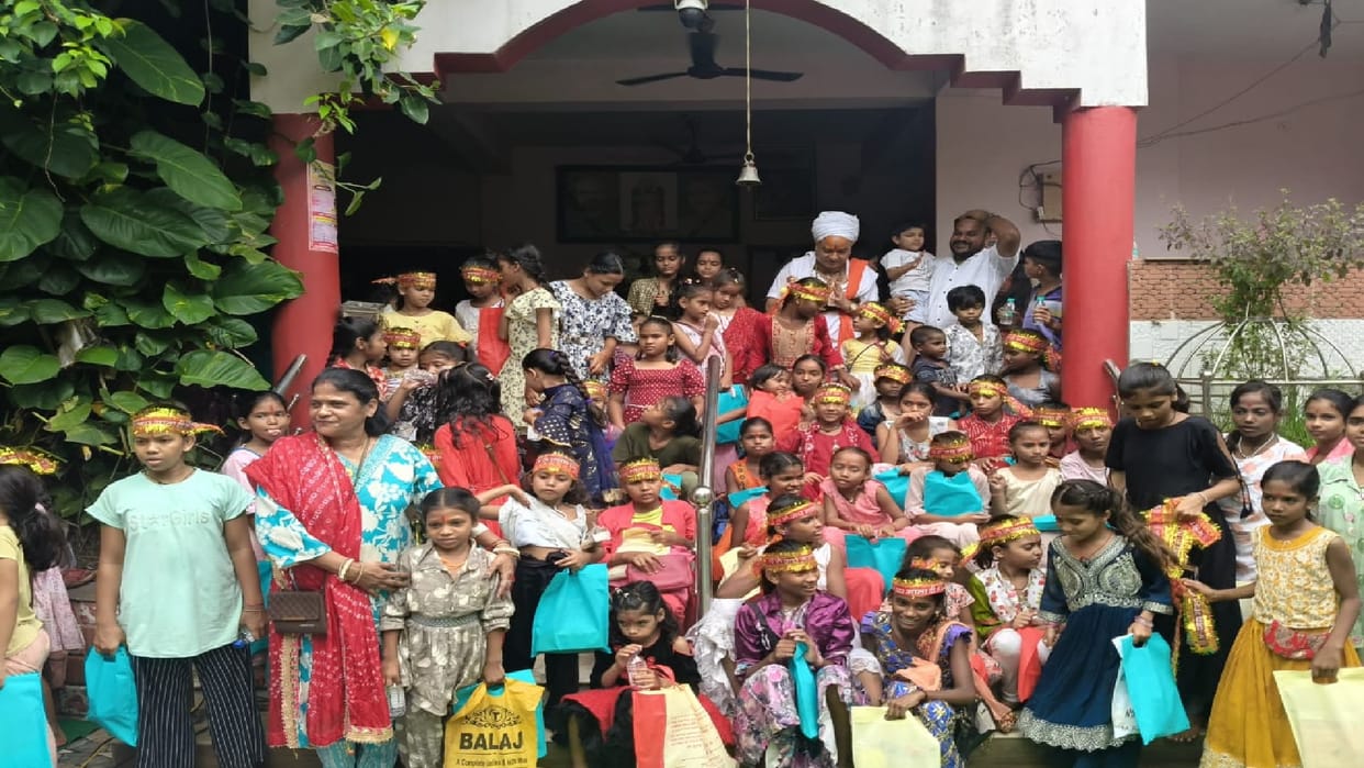 Navratri 2025 Day 9: Kanya Bhoj organised for 501 girls at Laxmi Narayan Math Ramkund raipur