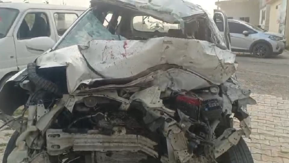 Six killed in Muzaffarnagar: Truck bounces a foot after hitting car, everyone shocked by the pile of corpses