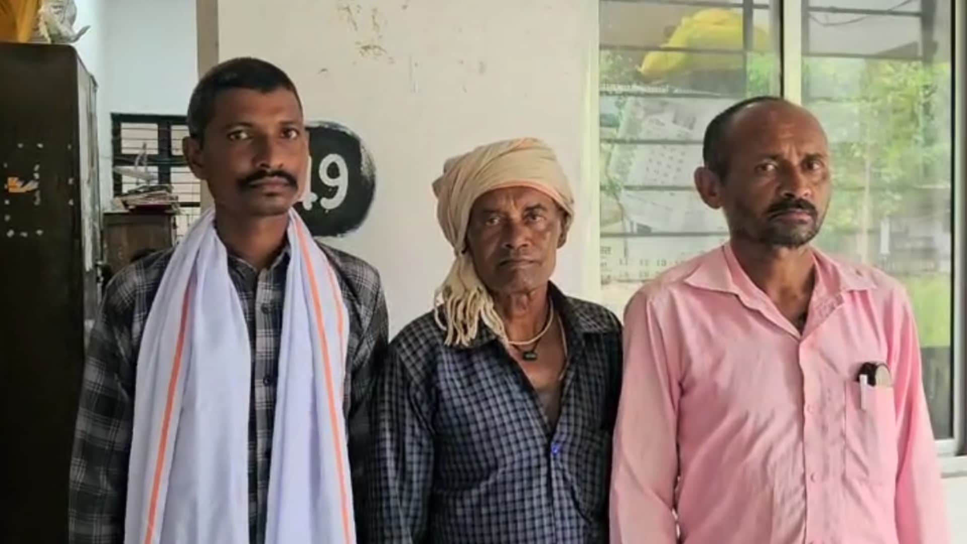 Panna News: A laborer returning from a pilgrimage found a diamond worth lakhs on the way.