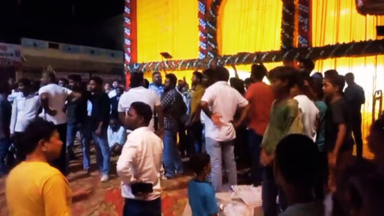 Puja committee official chased and beaten Ubhaon SHO removed Ballia riots last many hours