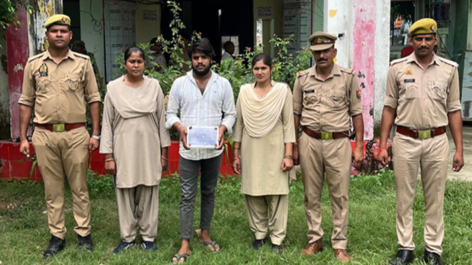 UP: Under Mission Shakti, women police officers took first action under Arms Act in the state, one arrested
