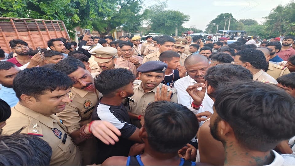 Navratri Joy Turns Into Tragedy: 13 Youths Drown in Yamuna Including Two Brothers