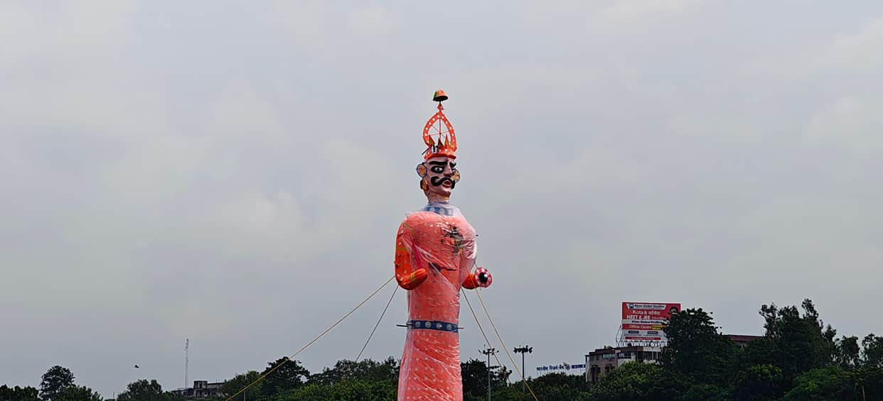 3. Gandhi Maidan Ravan Dahan Enters 71st Year, 90-Foot Ravan to Be the Main Attraction