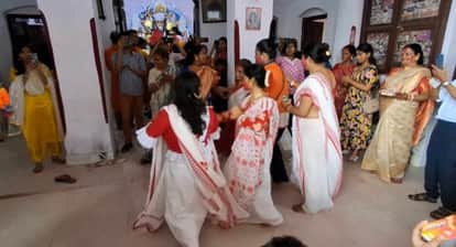 According to Bengali tradition, Mata's farewell and Sindoor Khela were organised at Chhapra Kalibari.