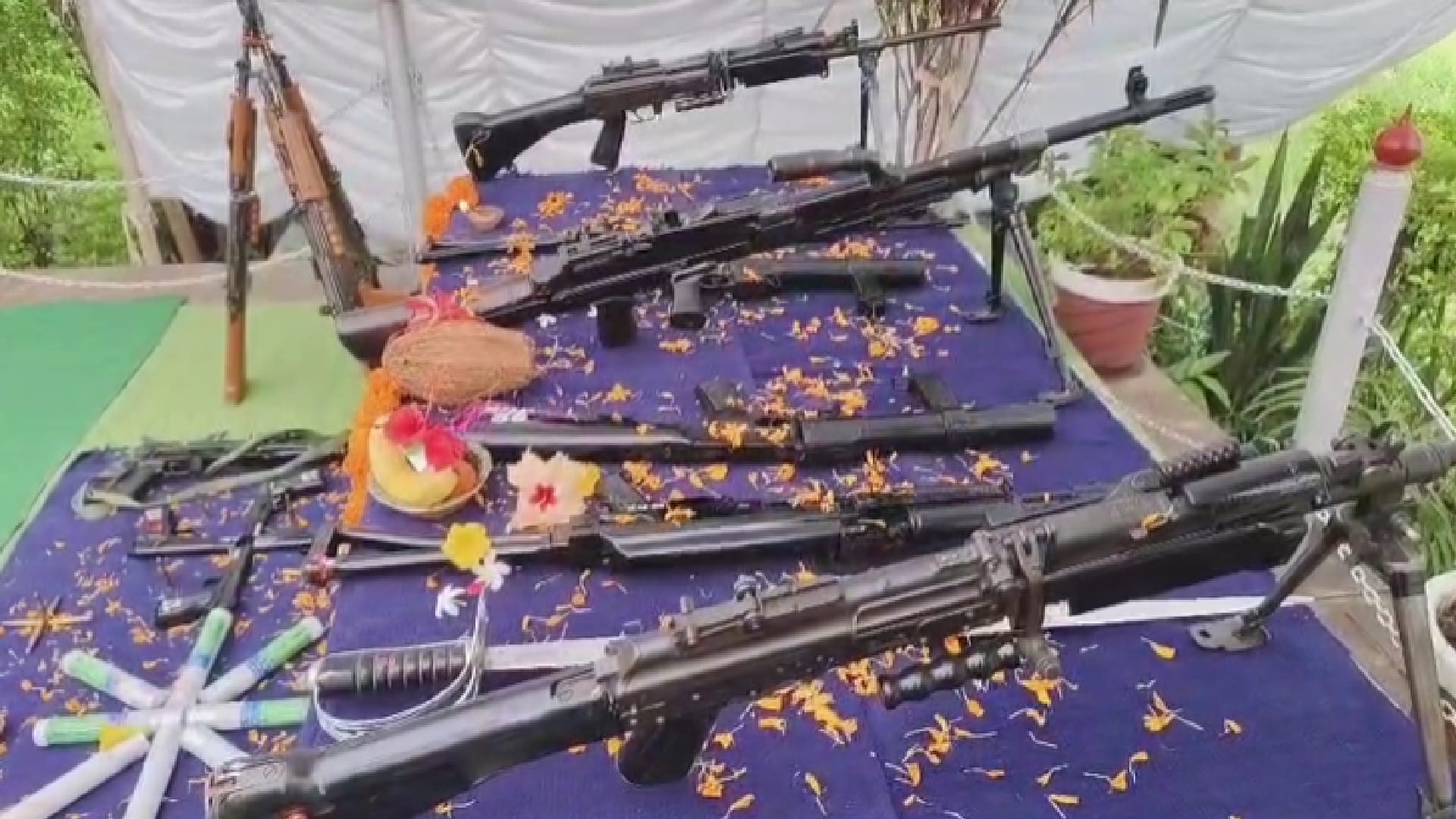 जांजगीर पुलिस लाइन में विजयदशमी पर शस्त्र पूजा