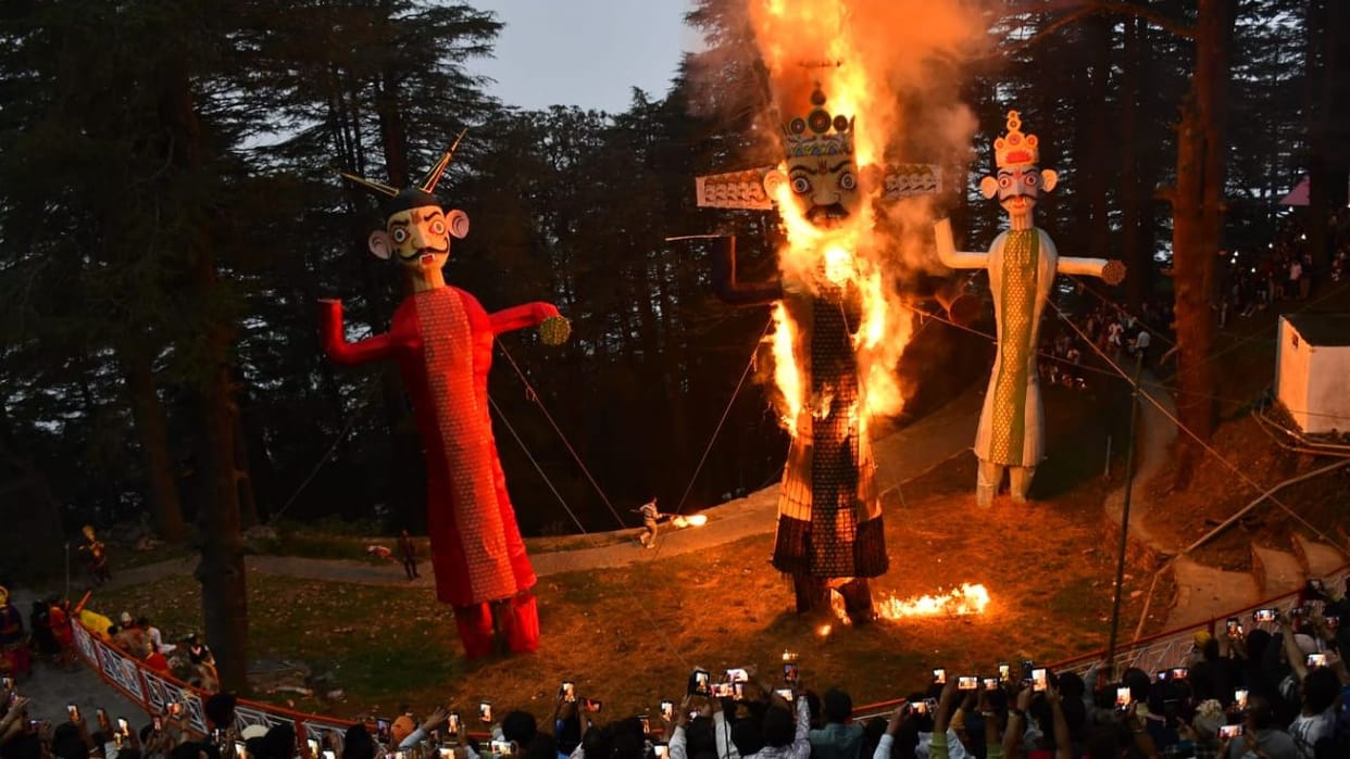 Ravan Dahan Shimla CM burns Ravana in Jakhu Nabha youth group depicts war scenes through tableaux