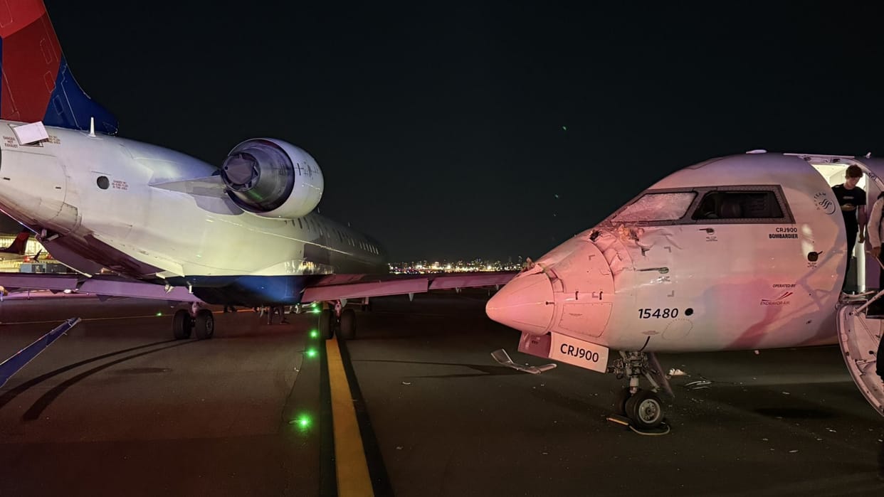 US: Two Planes Collide on LaGuardia Airport Taxiway