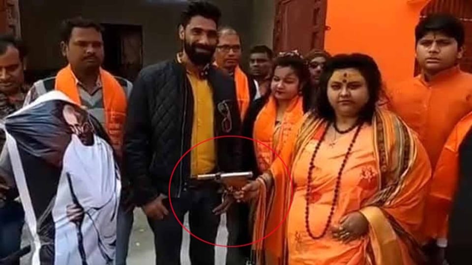 Aligarh News Dark Truth Of Sadhvi Pooja Shakun Pandey Know Abhishek Gupta Murder Case News