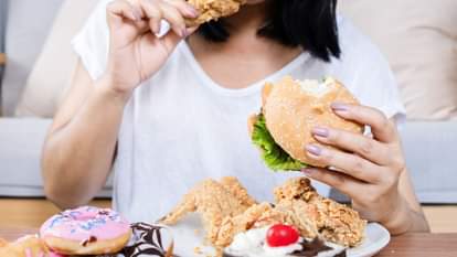 KGMU: Junk food eating adolescent girls are suffering from anemia