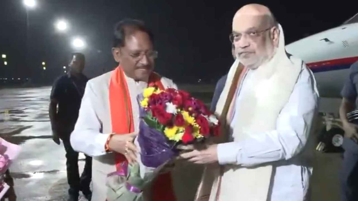 Amit Shah arrives in Raipur and will participate in Bastar Dussehra tomorrow