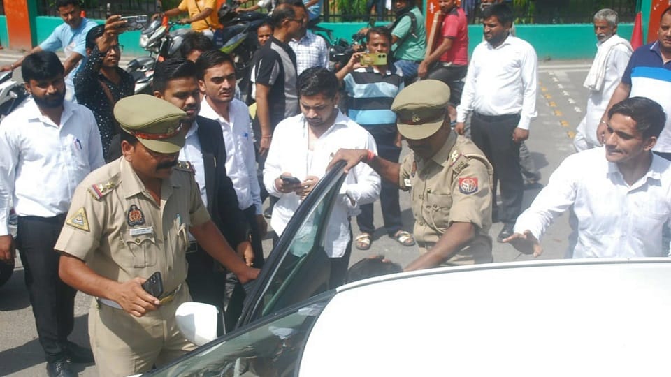 Meerut: Hotel Harmony owner's son hits lawyer with car, punches and kicks him in front of police