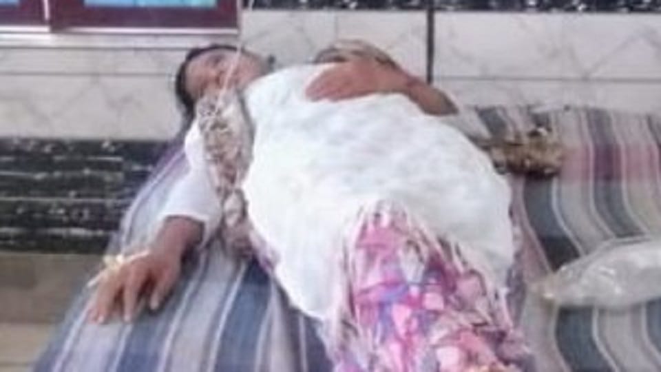 UP: Two villages of Bijnor are burning with fever, a one year old girl died in agony, an atmosphere of panic.