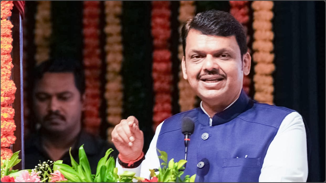 Rahul Gandhi doesn't believe in strength of Constitution, says cm Fadnavis; cyberspace tools