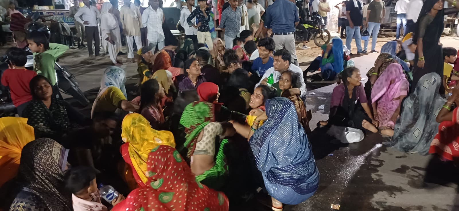 Navratri Joy Turns Into Tragedy: 13 Youths Drown in Yamuna Including Two Brothers
