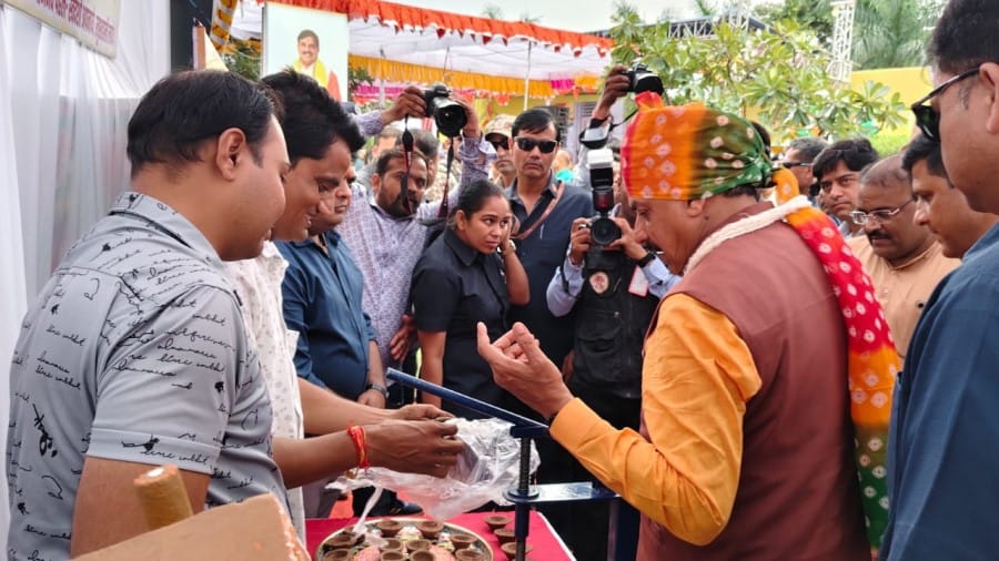 Indore News cm mohan yadav cow dung lamp promoting swadeshi products