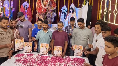 Chhannu Lal Mishra dead body reached home people gathered to pay their respect