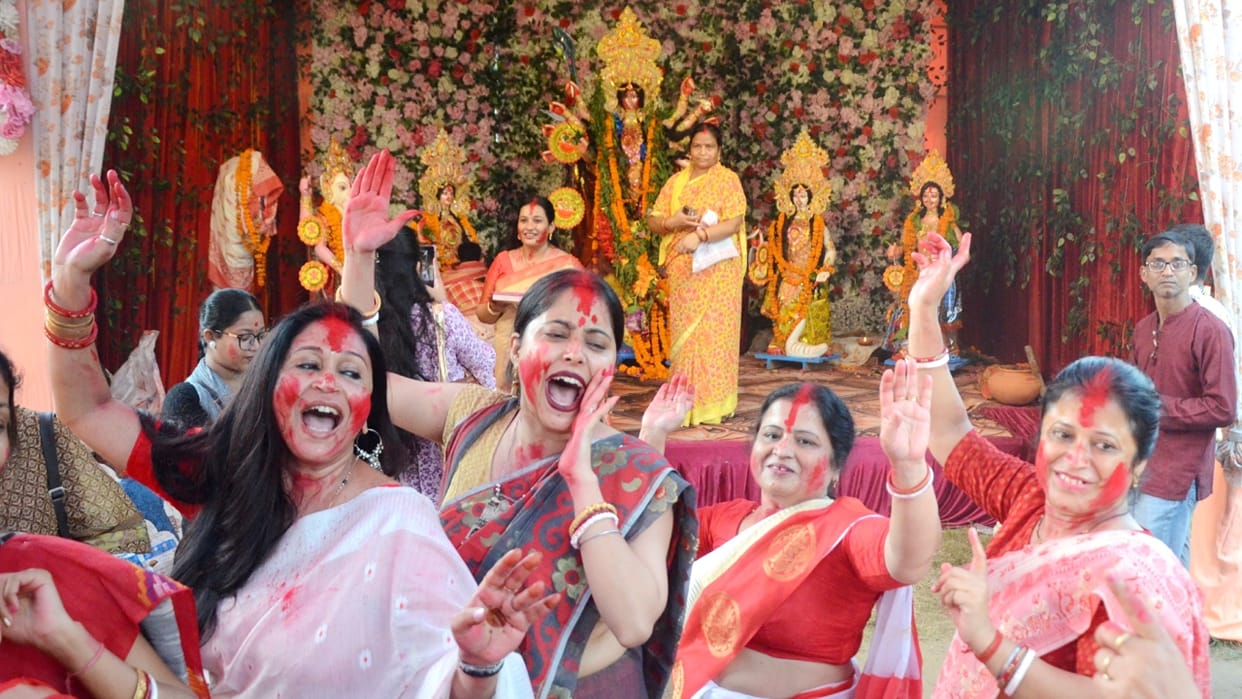 Vijayadashami, idol immersion, Bareilly news, Bengali society, Goddess worship, Ramganga, culture,