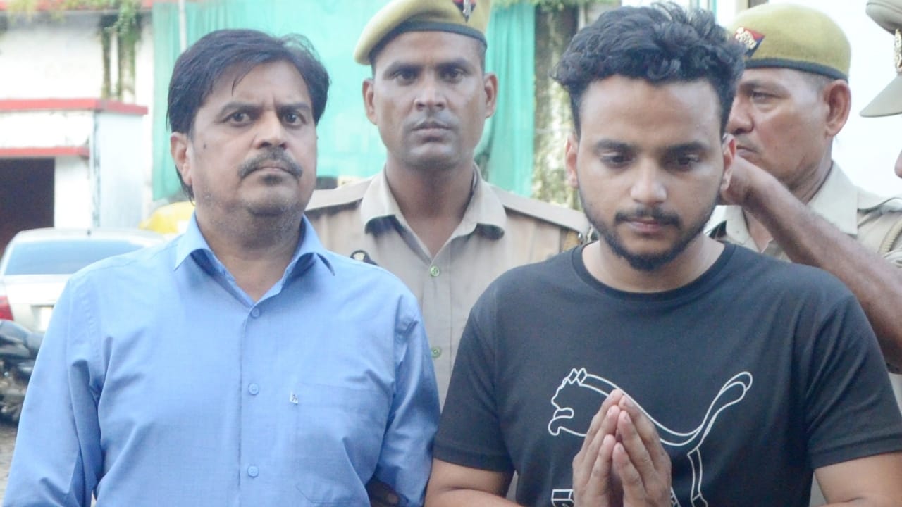 Bareilly Violence Accused Munir Idrisi had posted Gather in Islamia like a flood