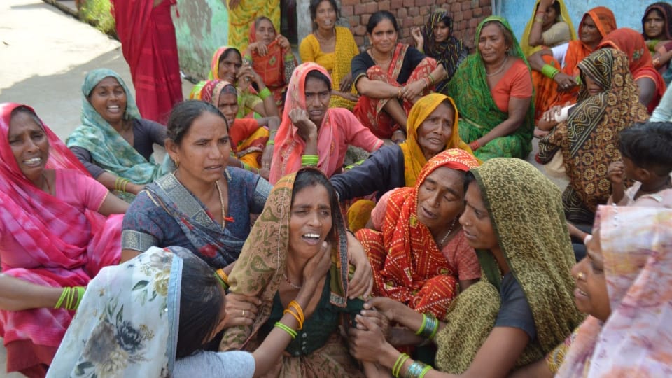 Agra Accident during idol immersion The sound of women sobs echoed pain in heart