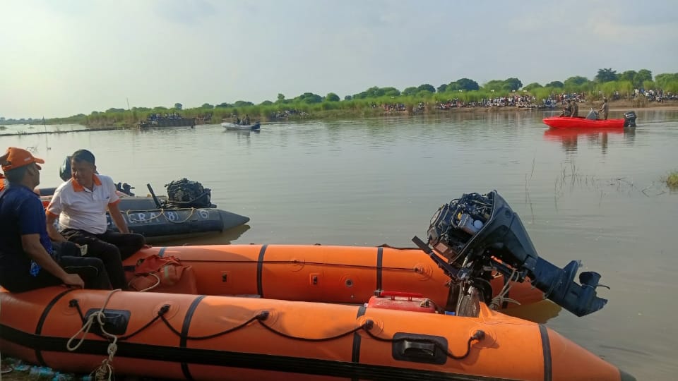 UP Agra News 12 Lost in Utangan River, 7 Still Missing Amid Tough Search Operation