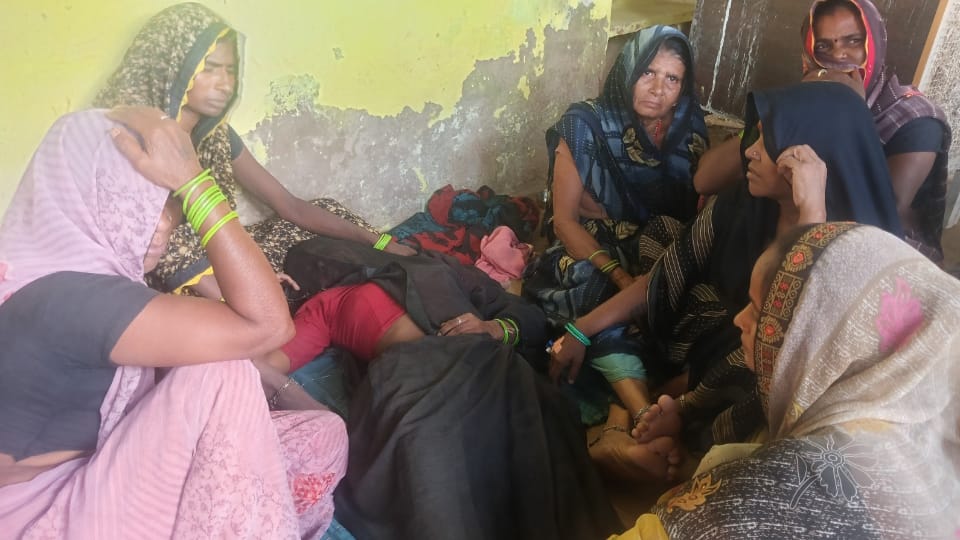 Agra Accident during idol immersion The sound of women sobs echoed pain in heart