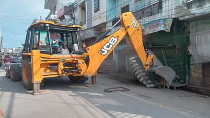 Moradabad: Railways warns... if shopkeepers don't move, bulldozers will be used