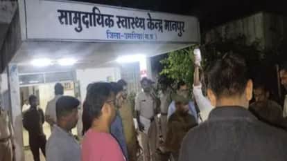 Umaria News: Tired of harassment, forest guard jumps into well