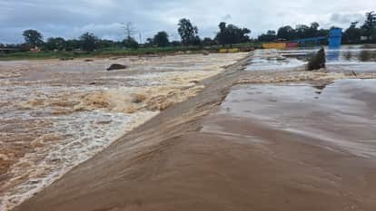 Torrential rains disrupt normal life in Ramanujganj, Kanhar river in spate, mud house collapses