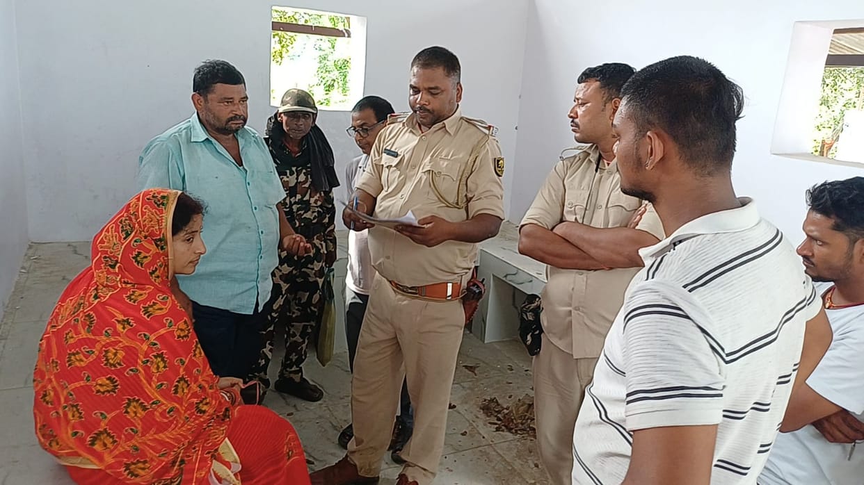 Bihar news : Married Woman Found Hanging Under Suspicious Circumstances in Lakhisarai’s