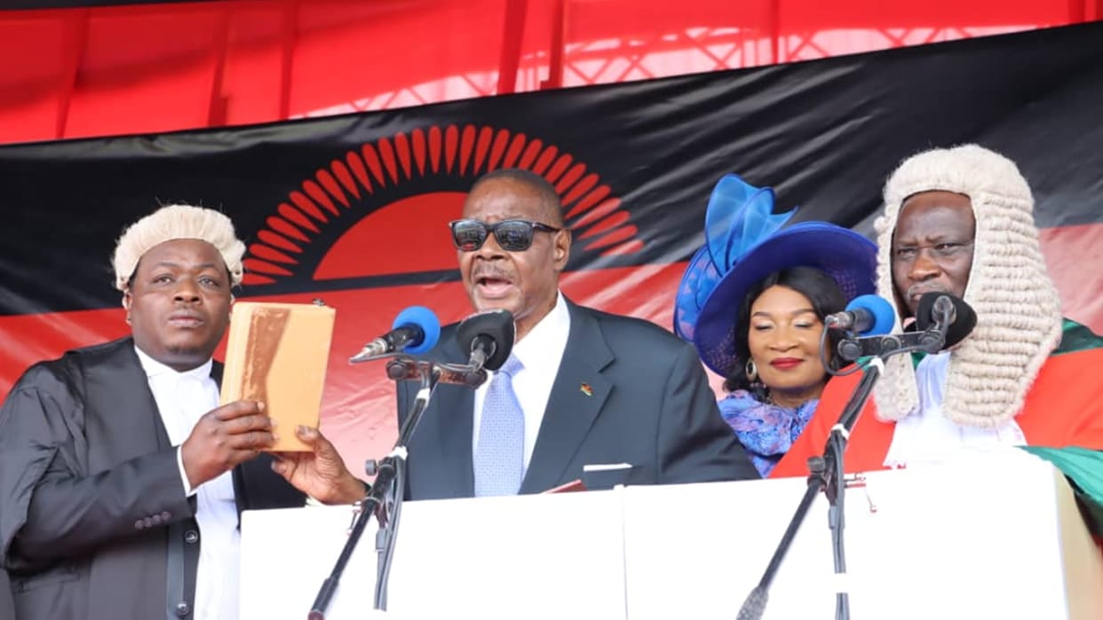 Peter Mutharika sworn in as Malawi president in political comeback at 85 News In Hindi