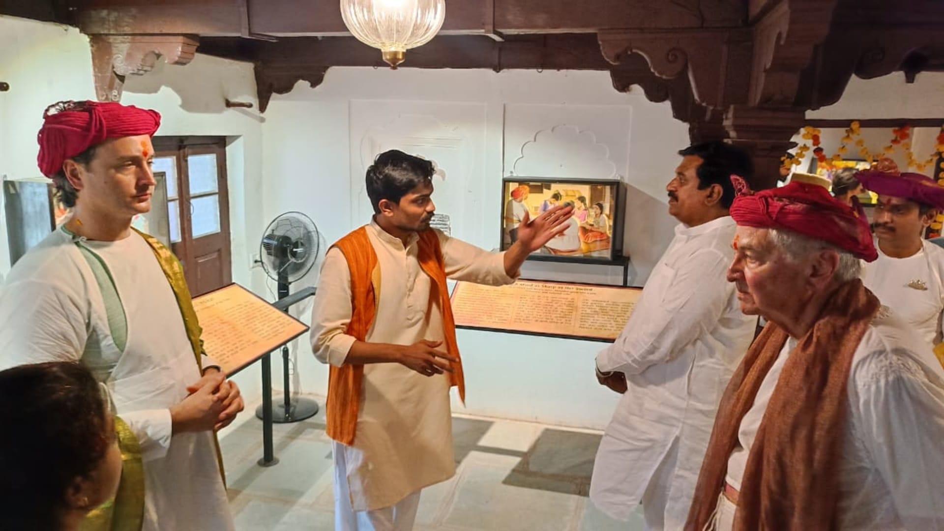 Maheshwar News: Ahilyabai Holkar Gallery Inaugurated During Dussehra Milan, Special Commemorative Book Release