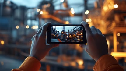 India electronics industry is rapidly gaining momentum, expected to be worth ₹8 lakh crore by 2030