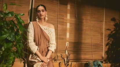 Sonam Kapoor birthday wish to mother in law shares photos with nice caption