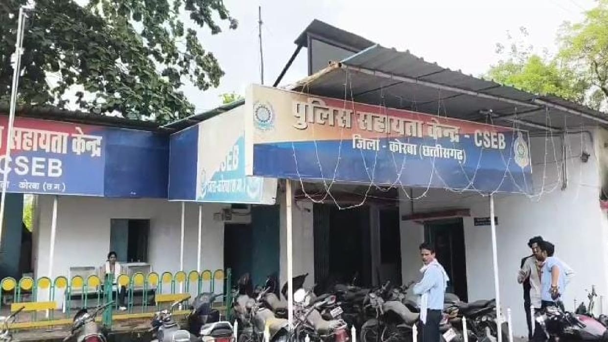 Fireman robbed mobile phone, CCTV exposed, police arrested him in Korba