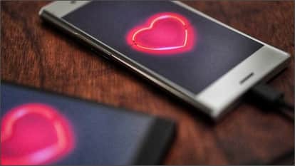 valentines day dating apps cyber attack bumble tinder security warning