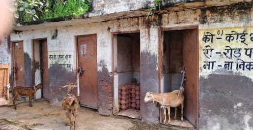 Kanpur Community toilets taps missing seats broken 45 lakh rupees paid every month