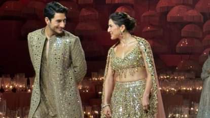 Sara Ali Khan Ramp walk with Ibrahim Ali Khan first time people like their chemistry