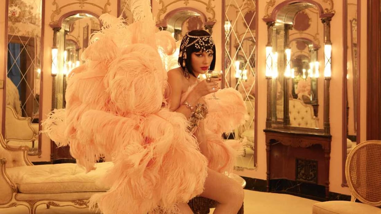 taylor swift the life of a showgirl breaks records first day sales streaming box office success
