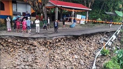 West Bengal: massive landslide in Darjeeling, bridge collapse many casualties