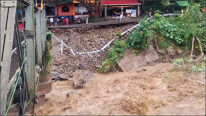 West Bengal: massive landslide in Darjeeling, bridge collapse many casualties