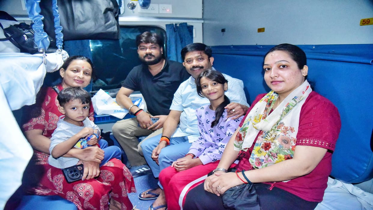 Minister Nandi brought 60 people Vaishya community to Delhi and will participate in the Vaishya Conclave
