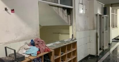 Jaipur Sms Hospital Fire Trauma Center ICU Hospital Staff Negligence Delay in Opening Gate News in Hindi