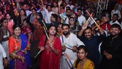Dandiya Night: city of Brass danced to Renuka 52-yard dance; see pictures of the excitement