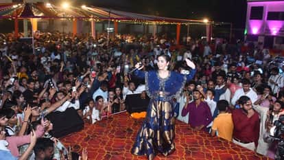 Dandiya Night: city of Brass danced to Renuka 52-yard dance; see pictures of the excitement